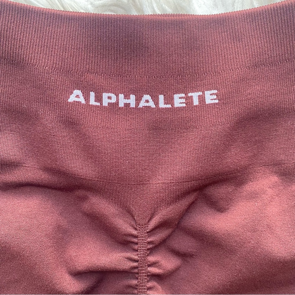 Alphalete Amplify Short 4.5” Women’s Size Medium Sangria - Picture 12 of 12